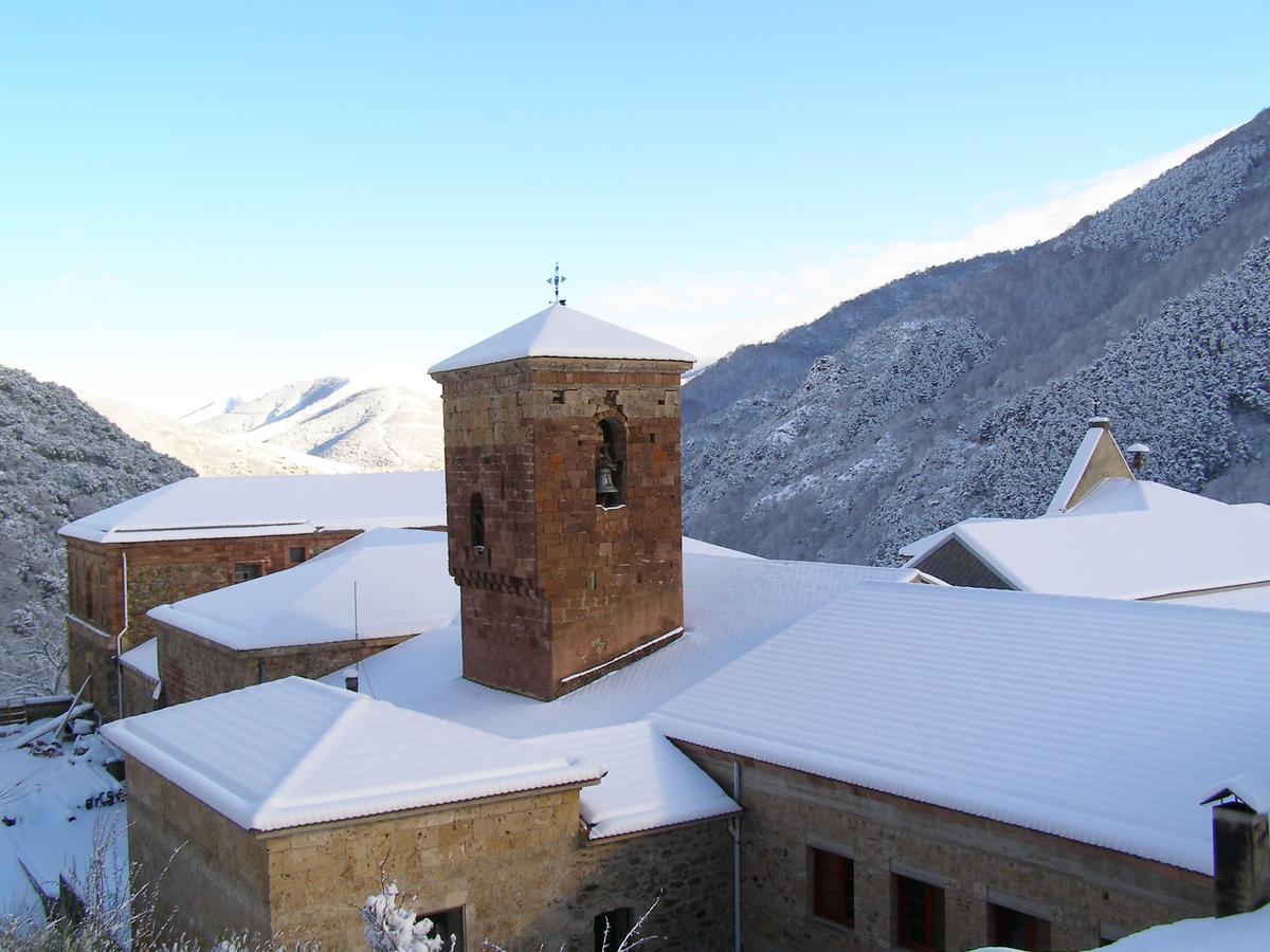 Monasterio De Santa Maria De Valvanera Anguiano Exterior photo